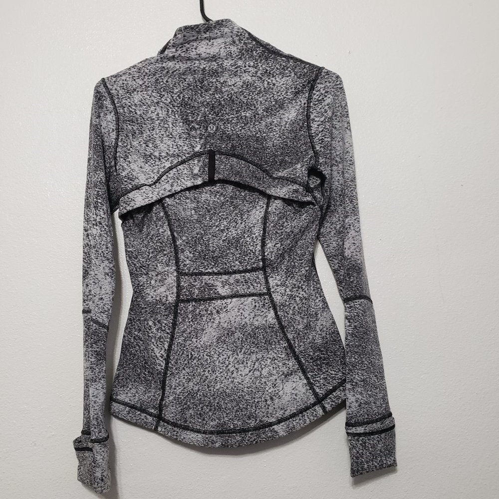 Lululemon Define Jacket - Picture 3 of 5
